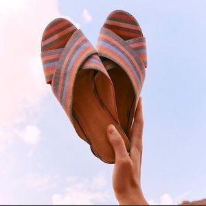 Madewell Ruthie Crisscross Mule Rainbow Stripe